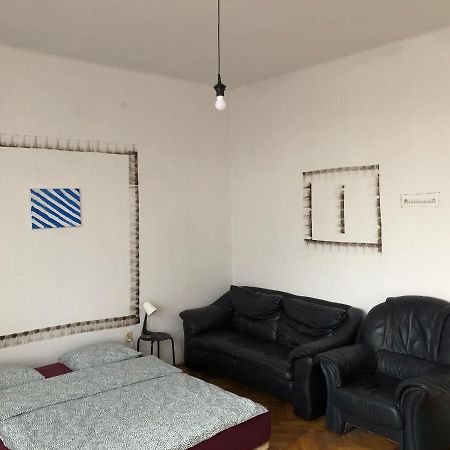 Pokoj 11A Appartement Krakau Buitenkant foto
